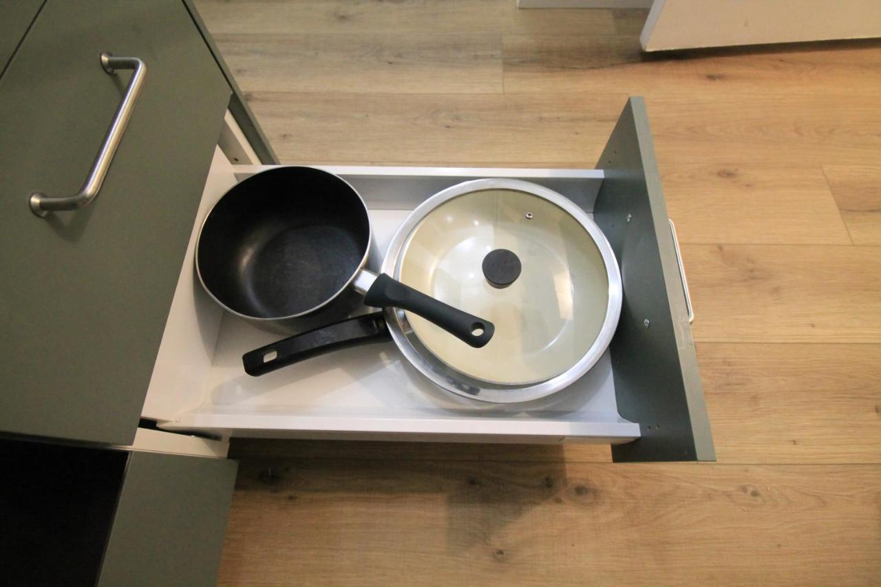 Disponible - Appartement Entier - 10Mn Rer B Aeroport Cdg - Paris Gare Du Nord, T11 Express, Le Bourget, Tout Equipe, Netflix Gratuit, 3 Personnes, 4Eme Etage, Escaliers, Parc Des Expositions, Parking Rue Gratuit Apres 19H Drancy Ngoại thất bức ảnh