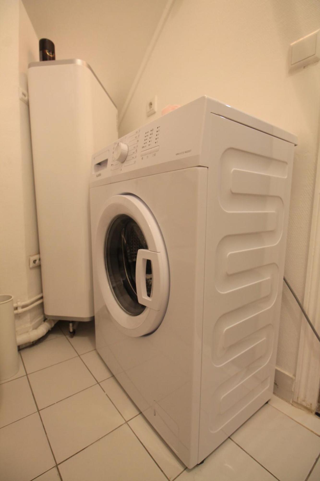 Disponible - Appartement Entier - 10Mn Rer B Aeroport Cdg - Paris Gare Du Nord, T11 Express, Le Bourget, Tout Equipe, Netflix Gratuit, 3 Personnes, 4Eme Etage, Escaliers, Parc Des Expositions, Parking Rue Gratuit Apres 19H Drancy Ngoại thất bức ảnh