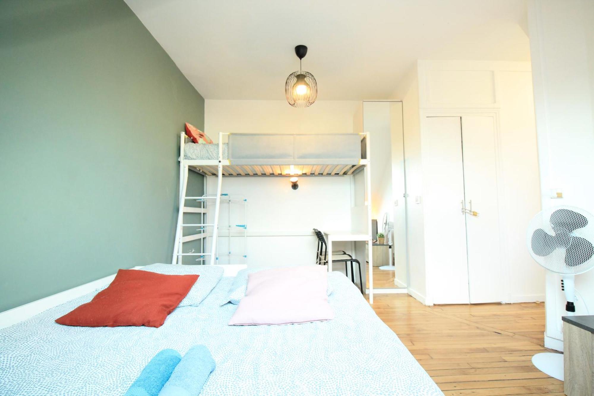 Disponible - Appartement Entier - 10Mn Rer B Aeroport Cdg - Paris Gare Du Nord, T11 Express, Le Bourget, Tout Equipe, Netflix Gratuit, 3 Personnes, 4Eme Etage, Escaliers, Parc Des Expositions, Parking Rue Gratuit Apres 19H Drancy Ngoại thất bức ảnh